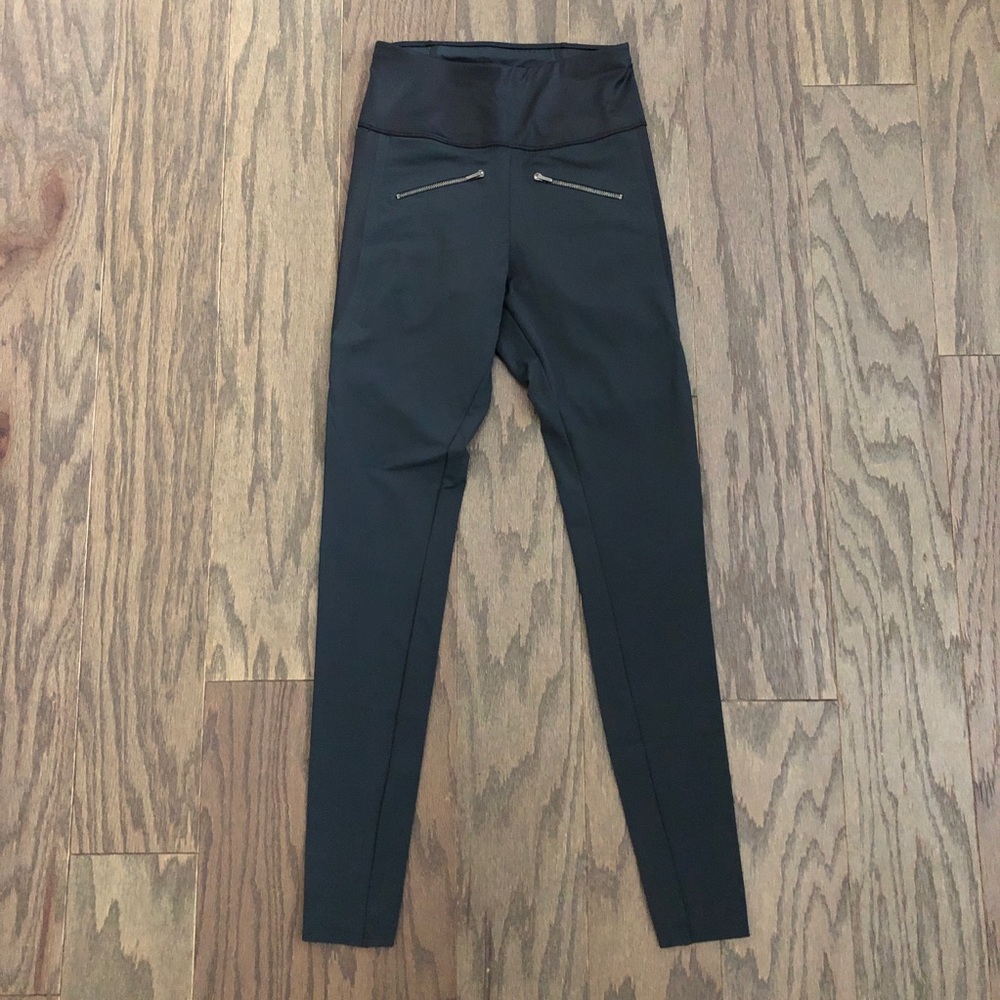 ADAY Throw It Higher High Waisted leggings - Picture 3 of 7